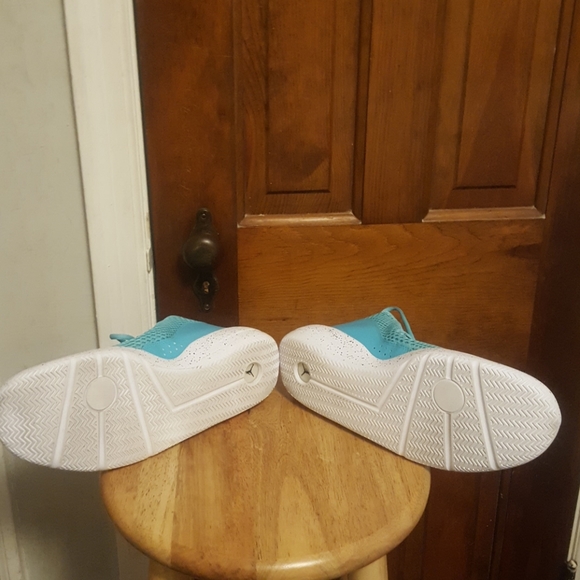 MEN'S ATHLETIC SHOES - Picture 3 of 7